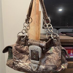 Realtree Brown and Green Camouflage Shoulder Bag